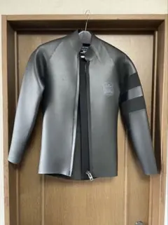 定価2.7万 MOON WETSUITS タッパー サイズML - メルカリ