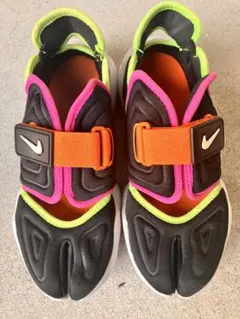 美品　ナイキ アクア リフト ブラック マルチ 22cm エアリフト