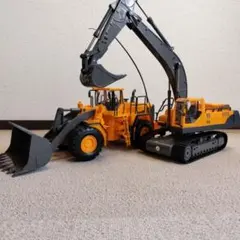 Huina 1552 9Ch 1/18 重機回送大型トレーラー ラジコン Huina 1552 9Ch 1/18 重機回送大型トレーラー ラジコン - メルカリ