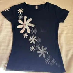 黒花柄半袖トップス