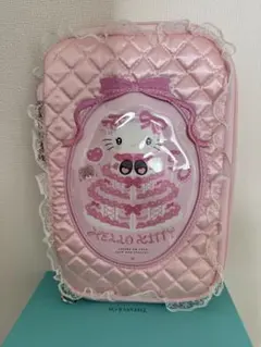 ハローキティ 50thケーキデザインポーチ