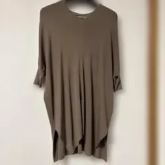 値下げ！Vネック グレージュ　theory luxeのサムネイル
