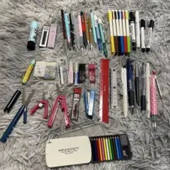 文房具セット 色鉛筆付き まとめ売りのサムネイル