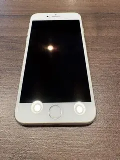 【美品】Apple iPhone 7 シルバー 本体