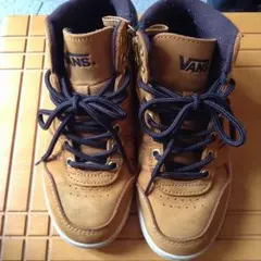 ＊VANS＊  walker bee  ハイカット スニーカー