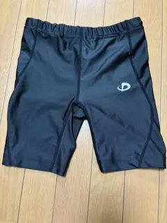 ファイテン Mサイズ スポーツショーツ