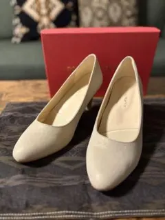 跳べるパンプス　ラウンドトゥヒール38