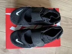 Nike Rift サンダル ブラック/ホワイト 11C 17cm - メルカリ