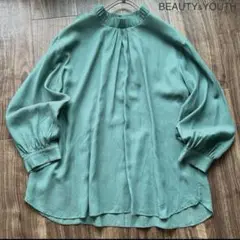 【BEAUTY&YOUTH】ギャザースタンドカラーバックボタンブラウス