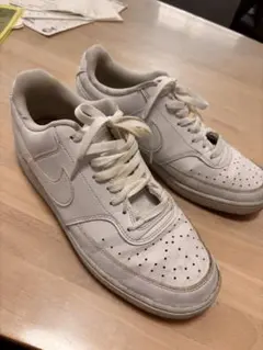 NIKE ホワイト スニーカー メンズのサムネイル