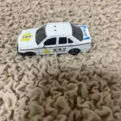 ホワイト パトカー ミニカー トミカのサムネイル