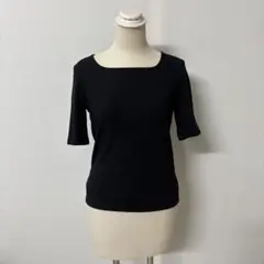 UNIQLO ブラック ニット 半袖