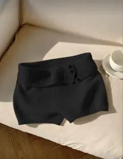 ブラックショートパンツ