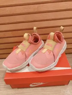 Nike ピンク スニーカー