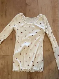 さくらんぼ　チェリー　長袖Tシャツ クリーム色　ジェラートピケのサムネイル