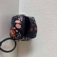 花柄刺繍 ネイビー ポーチ