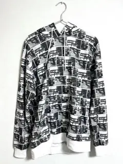 ブリッシュ　総柄　長袖　パーカー　英字