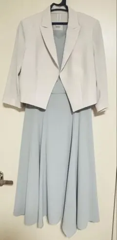 ライトグレー ジャケットL＆ライトブルードレスMセット
