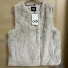 【新品タグ付】ZARA フェイクファー ベスト　164