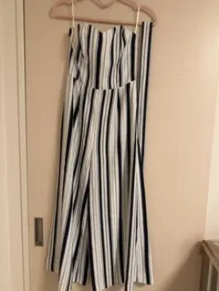 H&M ストライプ柄 ベアトップ オールインワンのサムネイル