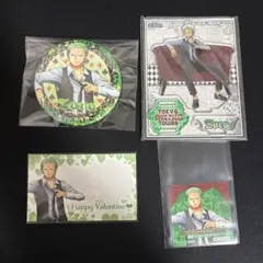 ONE PIECE ワンピースタワー周年　ゾロ　缶バッジ　アクスタ　カード