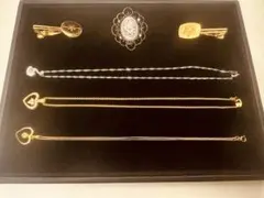 遺品整理品と自分が頂いた物などになります。