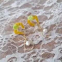 ハンドメイド  レジンミモザクリアピアス