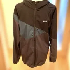 ＊FILA (フィラ)フード付きジップアップナイロンジャケット メンズ　L