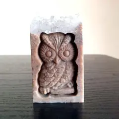 くり抜きフクロウ　水晶クラスター　彫物　天然石