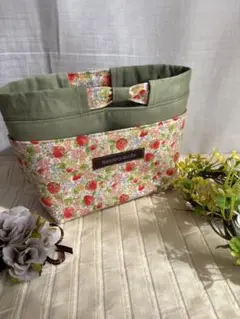 ハンドメイドいちご柄バッグインバッグ