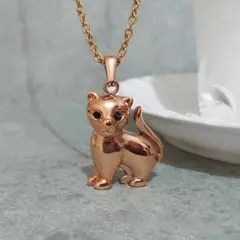 猫モチーフ ネックレス ストーン パール調チャーム | Mercari
