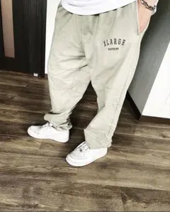 XLARGE スウェットパンツ ベージュ Mサイズのサムネイル