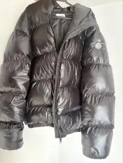 MONCLER ブラック ダウンジャケット