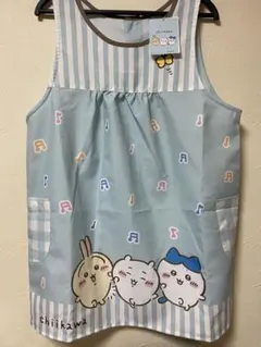 ちいかわ　ハチワレ　うさぎ　背中ボタン　エプロン　Ｍ〜Ｌ　新品未着用タグ付きのサムネイル