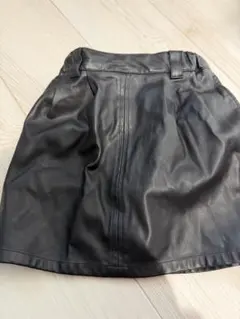 GU フェイクレザースカート