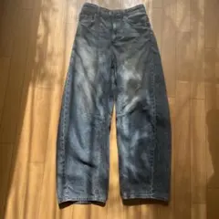 GU バレルレッグジーンズ