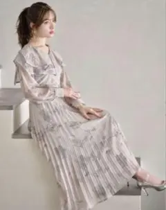 新品 ビッグカラーニュアンスフラワープリントプリーツワンピース