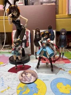涼宮ハルヒの憂鬱 アクリルスタンド 缶バッジ ポストカード セット