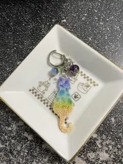 光る！猫 水面 キーホルダー 青緑 海辺 砂浜 ネコ ねこ ブルー グリーン 夏