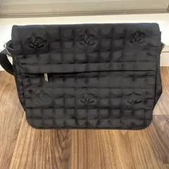 CHANEL ニュートラベルライン　ブラック ナイロン ショルダーバッグ