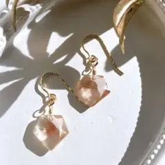 チェリーブロッサムアゲート×モルガナイトピアス✧桜瑪瑙 - メルカリ