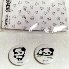 希少　レア　おじぱん　Q-LIA パンダ　缶バッジ　 2個セット　平成レトロのサムネイル