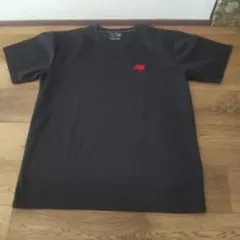 ニューバランスNew Balance Tシャツ ブラック Mサイズのサムネイル