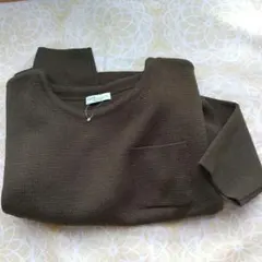 未使用 胸ポケット付きプルオーバーニットセーター カーキグリーン　earth