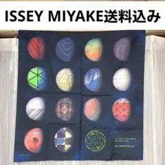 イッセイミヤケ ISSEY MIYAKE スカーフ 惑星 紺 ネイビー 美品 2026年最新】ISSEY MIYAKE カラー：ネイビー系 レディース バンダナ