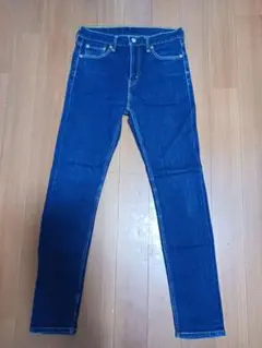 Levi's ダークブルースリムフィットデニム