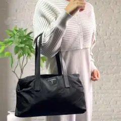 良品✨️プラダ トートバッグ 肩掛け 三角ロゴ プレート 3層 ナイロン 黒