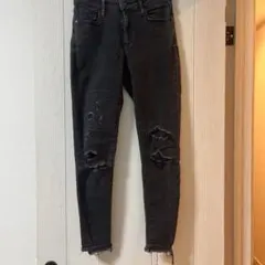 AZUL by moussy ダメージ加工 スキニーデニム ブラックのサムネイル