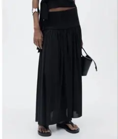 MANGO⭐︎ブラックロングスカート オシャレ　未使用品！のサムネイル