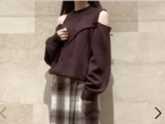 snidel オープンショルダーボタンニットプルオーバー